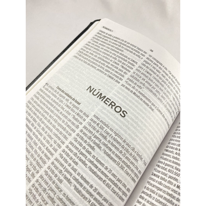 Bíblia Sagrada Slim | NVT | Letra Normal | Capa Roxa