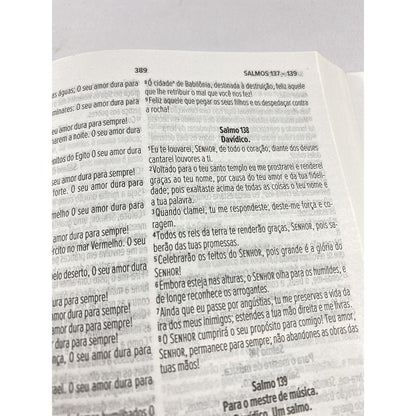 Bíblia Sagrada Leão de Judah | NVI | Letra Normal | Flexível Soft Touch