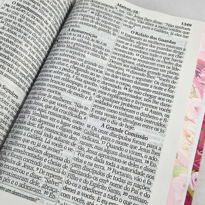 Bíblia Sagrada Letra Jumbo | NVI | Capa Dura Rosa Geométrica