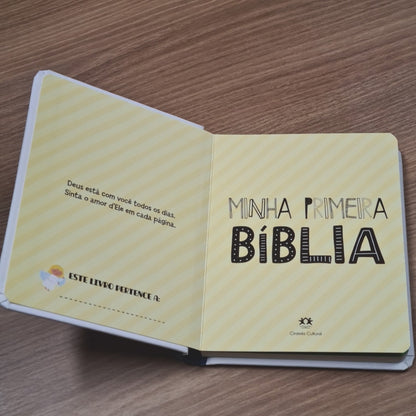 Minha Primeira Bíblia para Meninos | Capa Almofadada | Ciranda Cultural