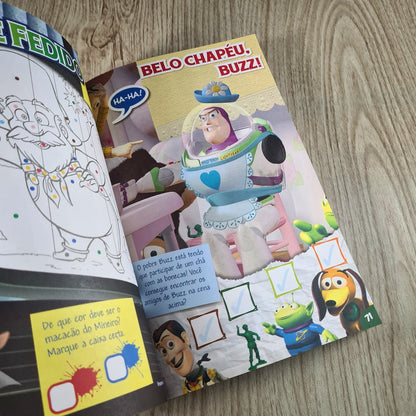 Pixar Almanaque de Atividades para Colorir