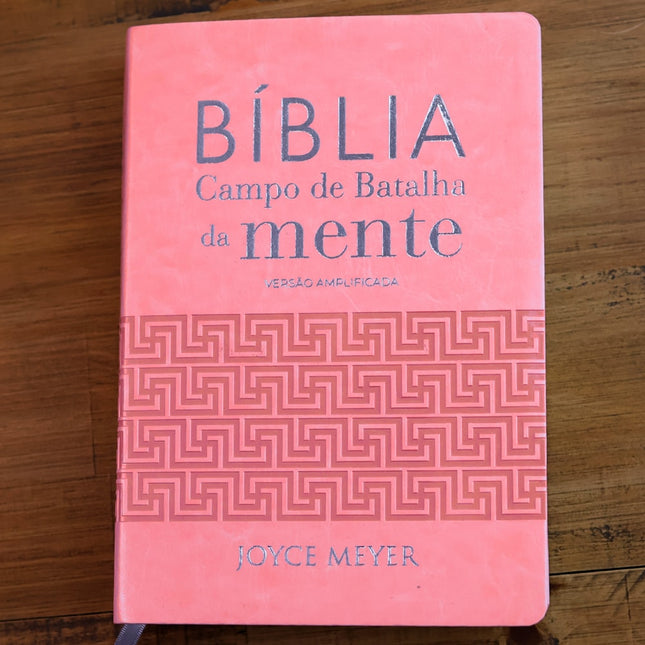 Bíblia Campo de Batalha da Mente | NVA | Letra Normal | Capa Luxo Rosa