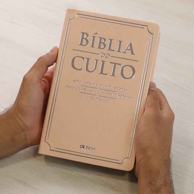 Bíblia do Culto com Harpa Cristã e Corinhos | ARC | Letras Gigante | Capa Luxo Rosa Clássica