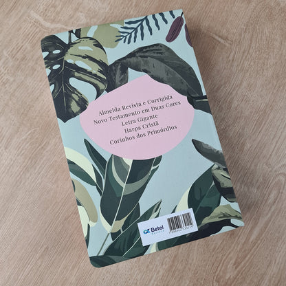 Bíblia do Culto com Harpa Cristã e Corinhos | ARC | Letras Maiores | Capa Semi-flexível Tropical Verde