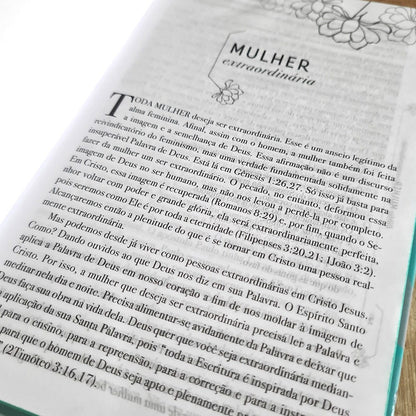 Bíblia Mulher Extraordinária | NVI | Hernandes Dias Lopes | Capa Dura Lilás