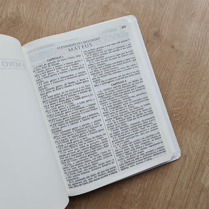 Bíblia Sagrada | ACF | Letra Média | Capa Semi Luxo Branca