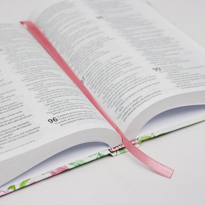 Bíblia Textura Floral | NVT | Letra Normal | Capa Dura
