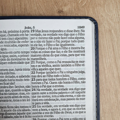 Bíblia De Estudo Do Obreiro e do Ministro Pentecostal | ARC | Letra Normal | Harpa Avivada e Corinhos | Capa Luxo Azul