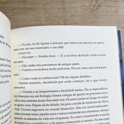 Procure Nas Cinzas | Charlie Donlea