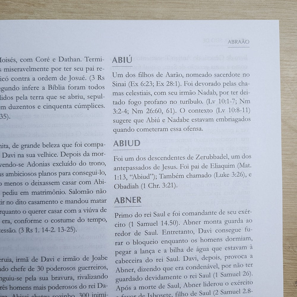 Dicionário e Estudos Bíblicos