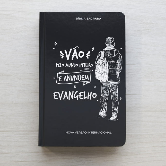 Bíblia Sagrada Vão Pelo Mundo | NVI | Letra Maior | Capa Dura Ilustrada