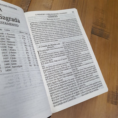 Bíblia Sagrada com Harpa Avivada e Corinhos | Letra Hipergigante | ARC | Semi-flexível Flores Havaí