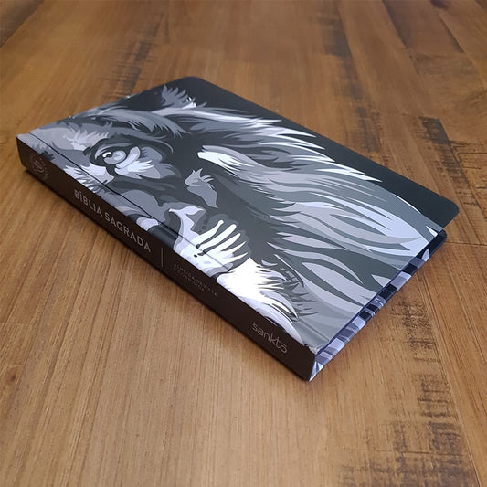 Bíblia Sagrada com Harpa Havivada | ARC | Letra Normal | Capa Dura Lion Colors Black and White