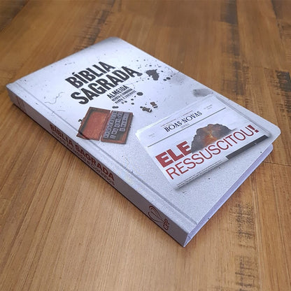 Bíblia Sagrada Slim | Harpa e Corinhos | ARC | Letra Normal | Capa Dura Ressuscitou