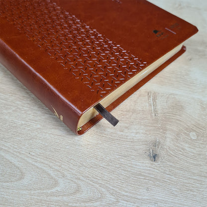Bíblia Sagrada Holy Bible | Português e Inglês | NVI |  Letra Normal | Capa Luxo Marrom