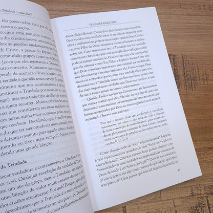 Trindade Esquecida | James R White