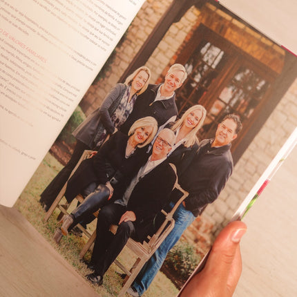 Experiência do Lar | Edição Memorial | Titus Devi Lozano Titus Trina