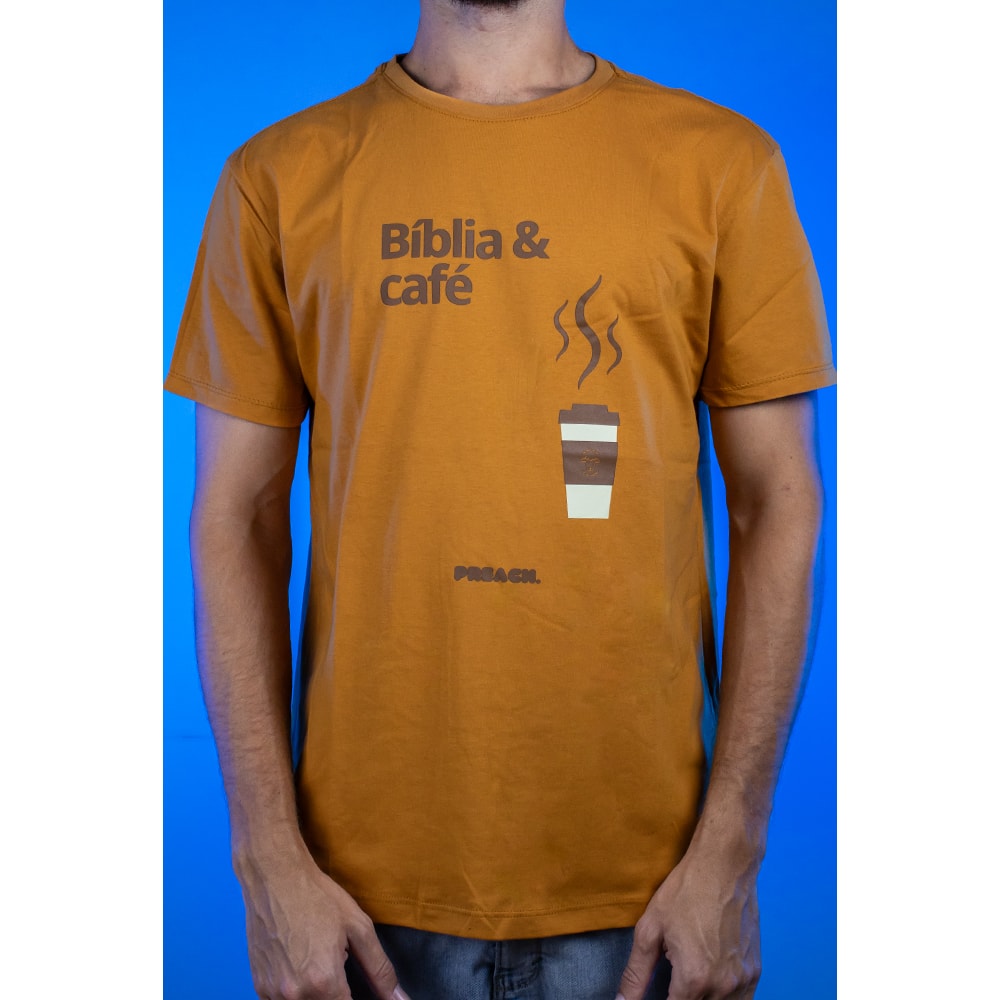 Camiseta Bíblia e Café Preach Caramelo - G