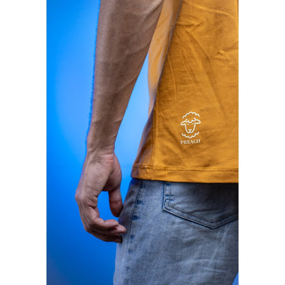 Camiseta Bíblia e Café Preach Caramelo - G