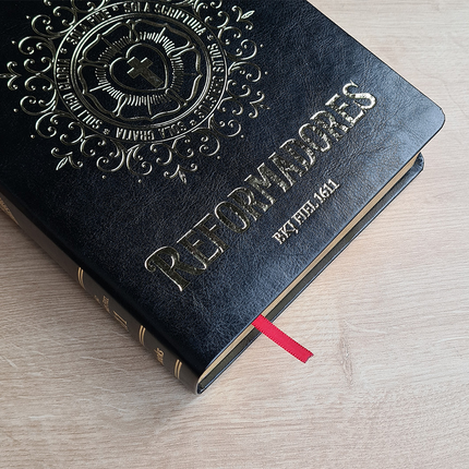 Bíblia de Estudo Reformadores | KJF | Letra Normal | Capa Luxo Preta