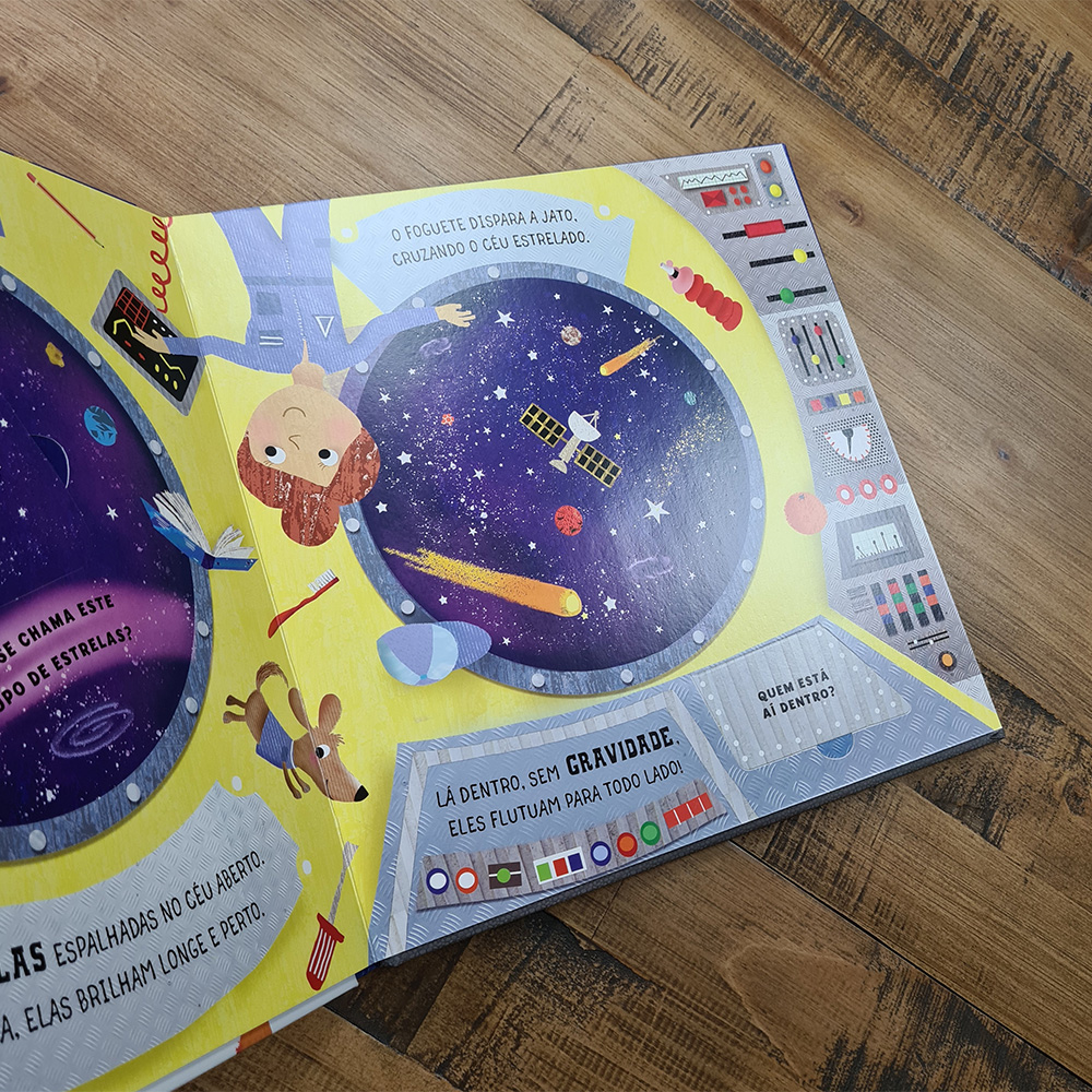 Livro Espaço |  Pop-Up Com Abas