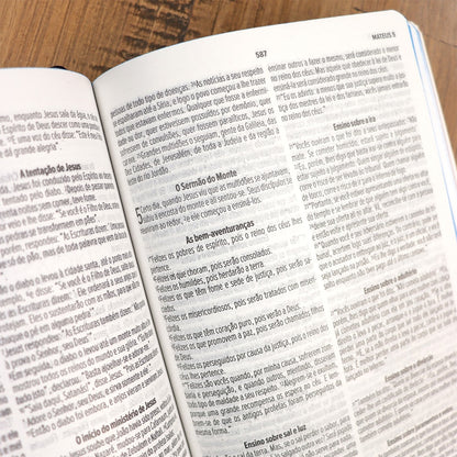 Bíblia Sagrada | Com Guia De Estudo Biblico JOIA | NVT | Letra Normal | Capa Creme