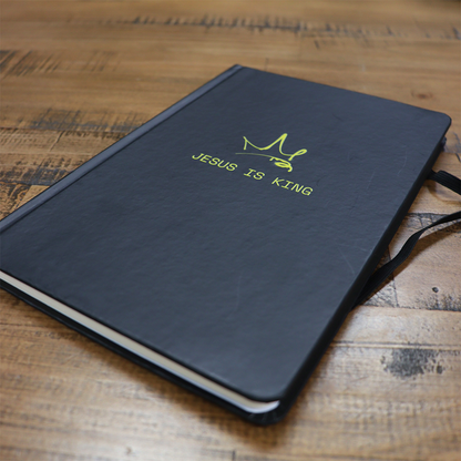 Caderno Moleskine | Com Pauta | Jesus is King