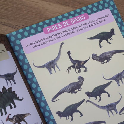 Dinossauros | Com Adesivos 3-D | 3 a 5 Anos