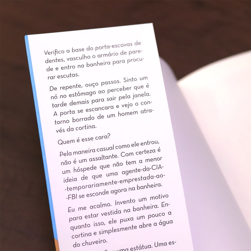 Operação Paixão | 
Carlie Walker