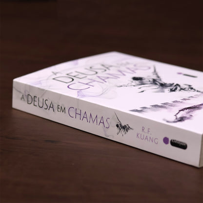 A Deusa em Chamas | 
RF Kuang