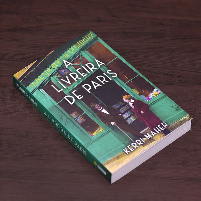 Livreira de Paris | 
Kerri Maher