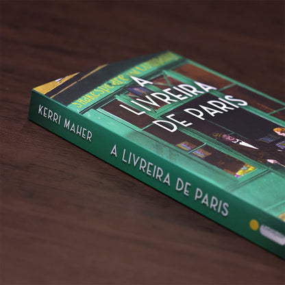 Livreira de Paris | 
Kerri Maher