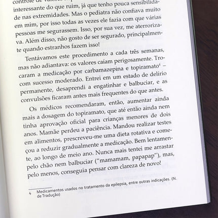 Voando com Asas Rasgadas | 
Raphael Müller