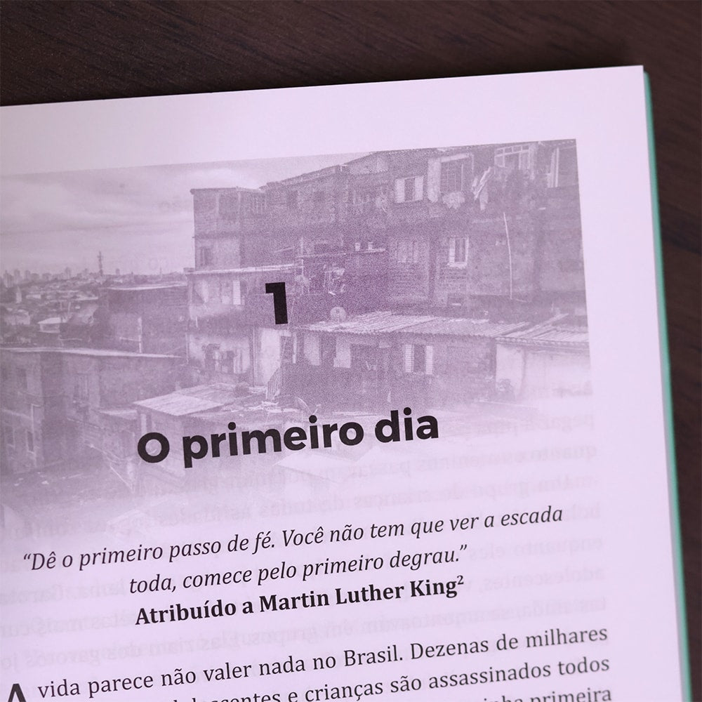 Do Palco para a Prisão | 
Cally Magalhães