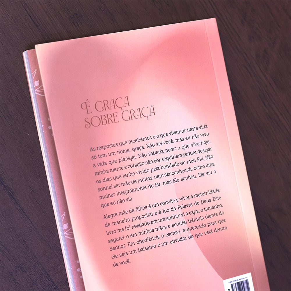Alegre Mãe de Filhos | 
Marcelle Scardini