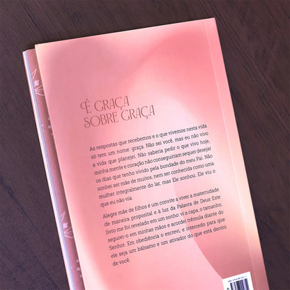 Alegre Mãe de Filhos | 
Marcelle Scardini
