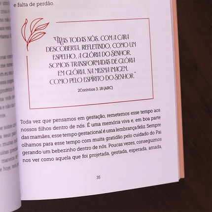 Alegre Mãe de Filhos | 
Marcelle Scardini