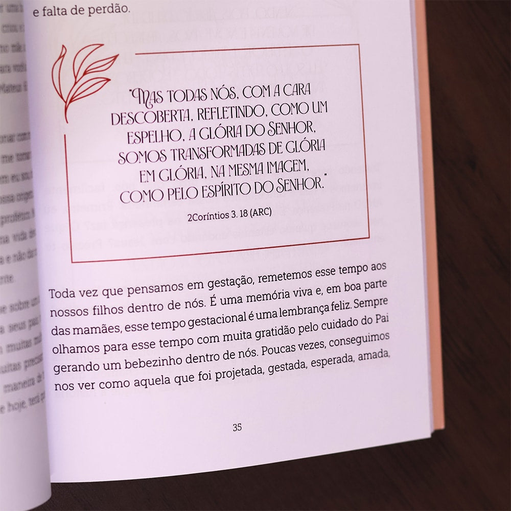 Alegre Mãe de Filhos | 
Marcelle Scardini