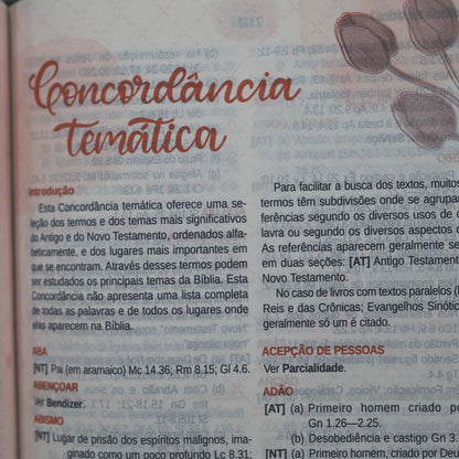 A Bíblia da Mulher | Portátil | NAA | Capa Tulipa Vermelha
