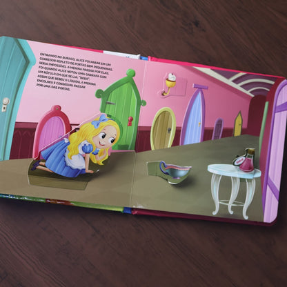 Alice no Pais das Maravilhas | Com Abas Divertidas