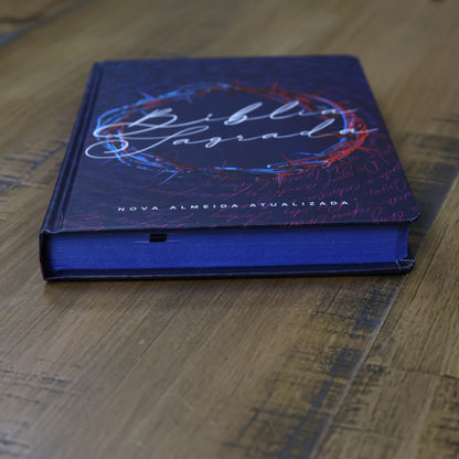 Biblia Flores Coroa Neon | NAA | Letra Normal | Capa Dura