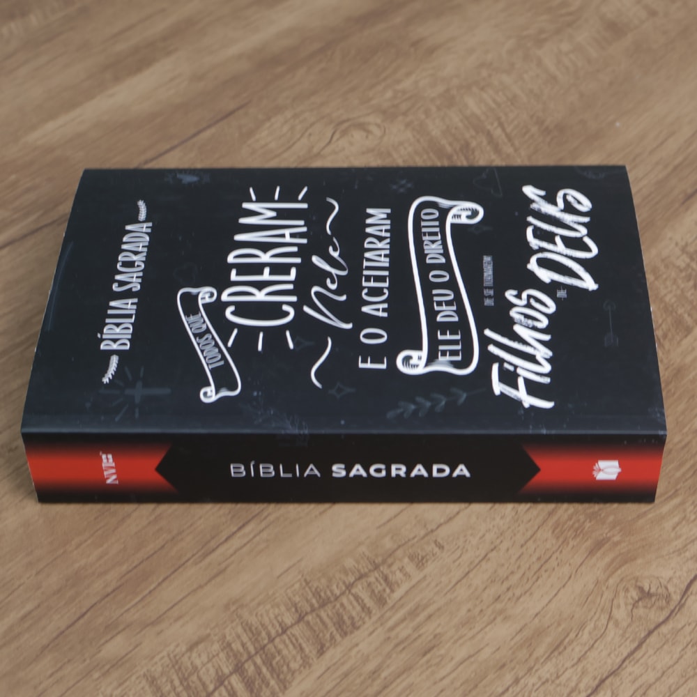 Bíblia Sagrada Creram Nele | NVI | Letra Normal | Capa Brochura