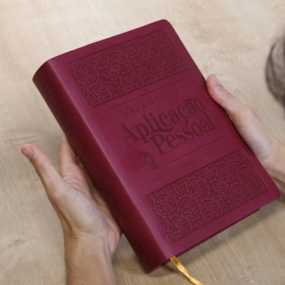 Bíblia de Estudo Aplicação Pessoal | NVT | Letra Grande | Luxo Vinho