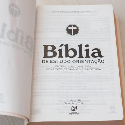 Bíblia Estudo Orientação | NVI | Letra Normal | Capa Rose Gold