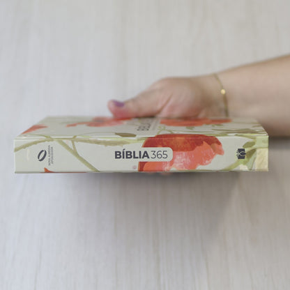 Bíblia 365 Amor Perfeito | NAA | Letra Grande | Capa Dura