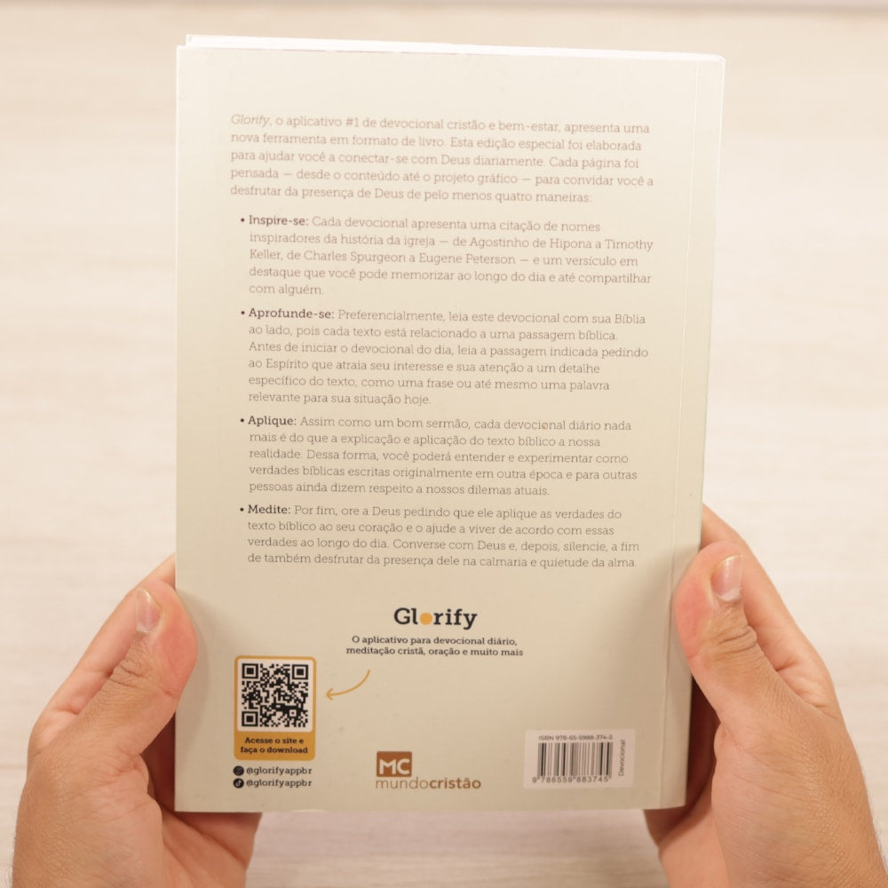 Glorify | 365 Devocionais Para Uma Vida Conectada Com Deus | Capa brochura
