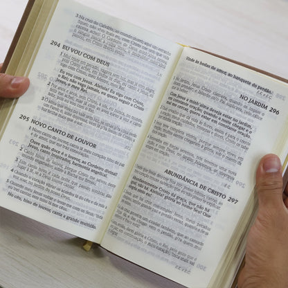 Bíblia do Culto com Harpa Cristã e Corinhos | ARC | Letra Gigante | Capa Semi-flexível Nude