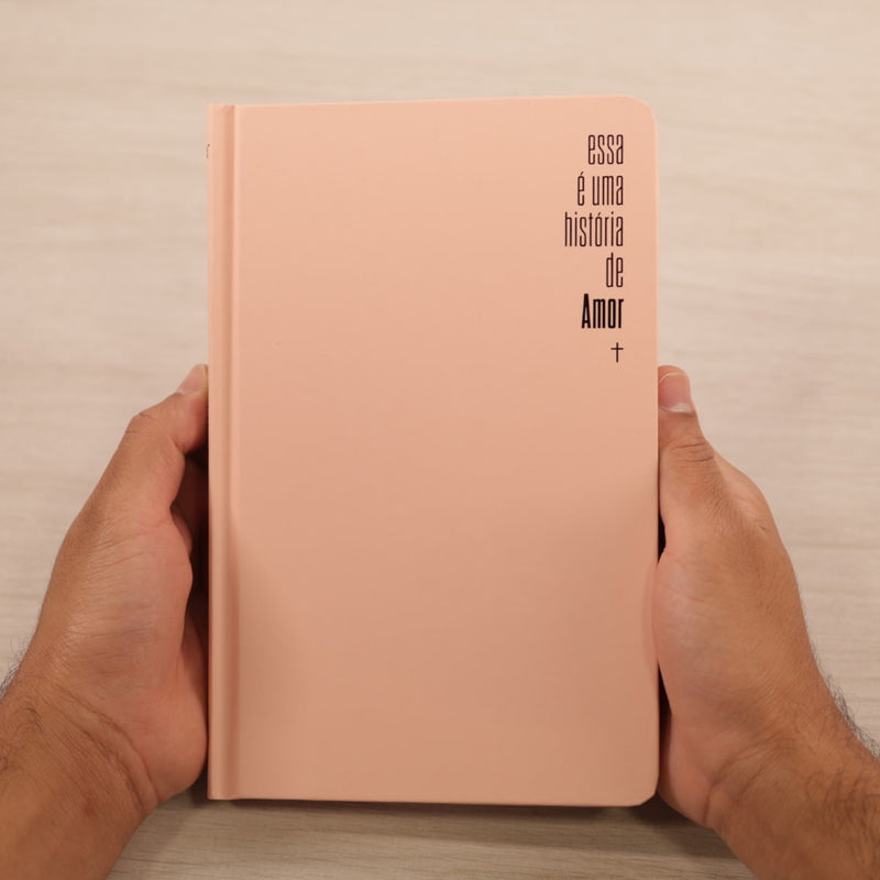 Bíblia Sagrada Slim Essa é Uma História de Amor | NVI | Leitura Perfeita | Capa Dura Rosa