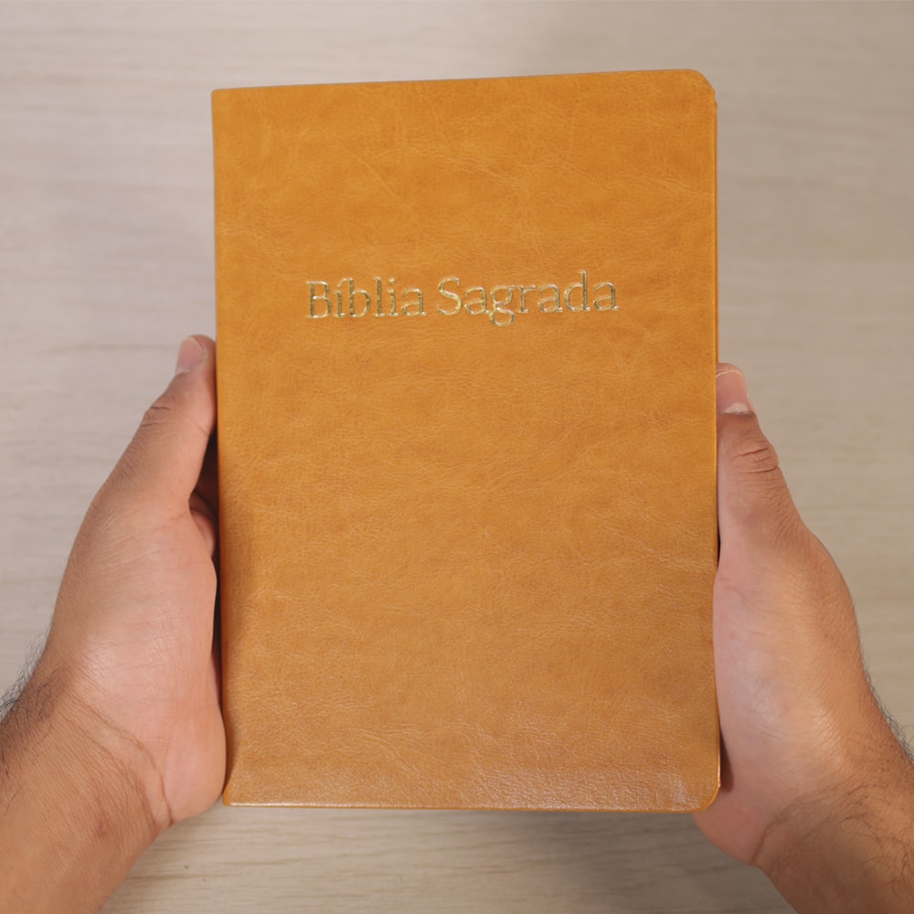 Bíblia Sagrada | NVT | Letra Normal | Capa Luxo Mostarda