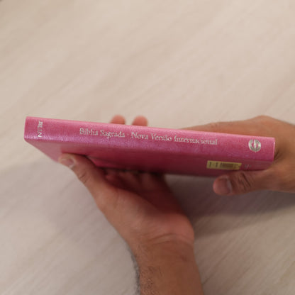 Bíblia Sagrada | NVI | Letra Normal | Capa Luxo Rosa